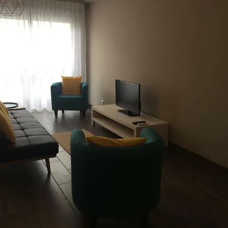 The Lighthouse Apartment *